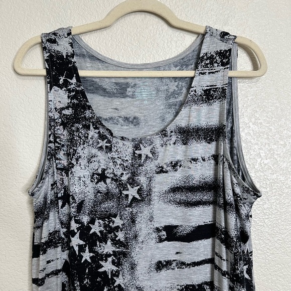 Cynthia Rowley Gray Patriotic Very Soft Tank Top, Size 1X - Picture 2 of 9